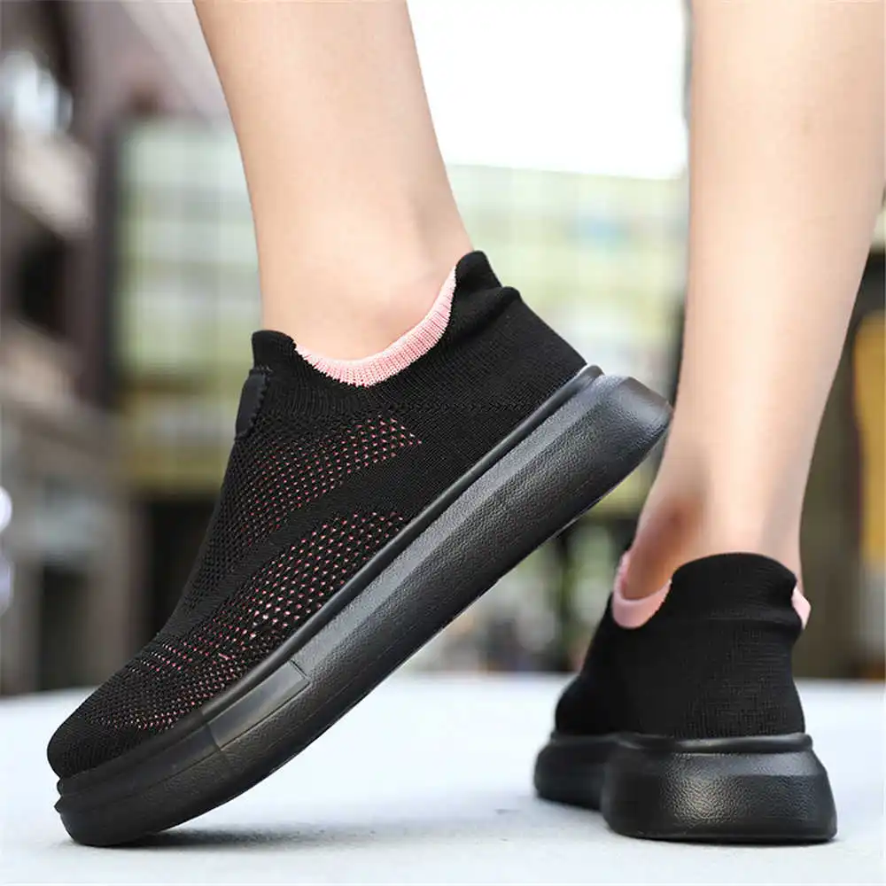 Badminton News - Calze con plateau scarpe marroni per