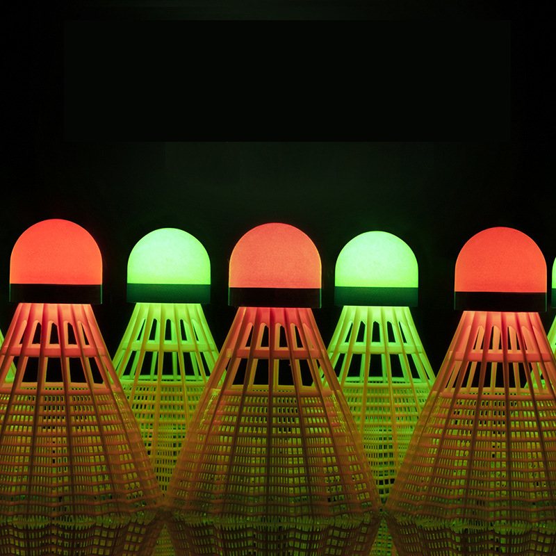 WELKIN 4pcs Dark Night LED Glo - Badminton Nylon Shuttlecock recensione e prezzo